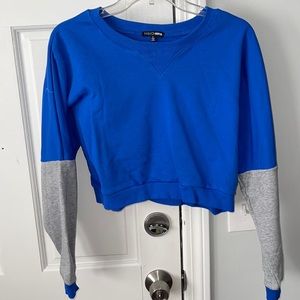 Blue and grey long sleeve crop top